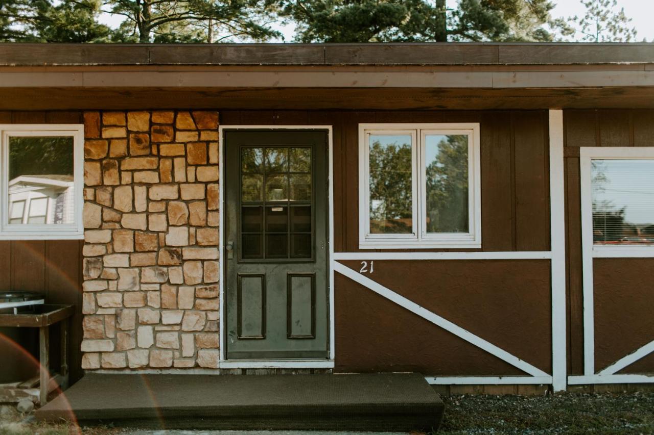 Silver Rapids Lodge & Campground Ely Exterior foto